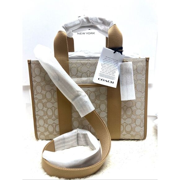 🔥🎁NWT! Coach Smith Tote Bag in Sig Jacquard Canvas Khaki Multi CY367 Msrp:$428 - Picture 2 of 14